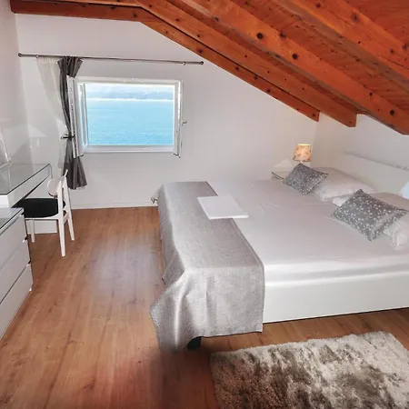 Holiday home Lovely In Stanici With Outdoor Swimming Pool